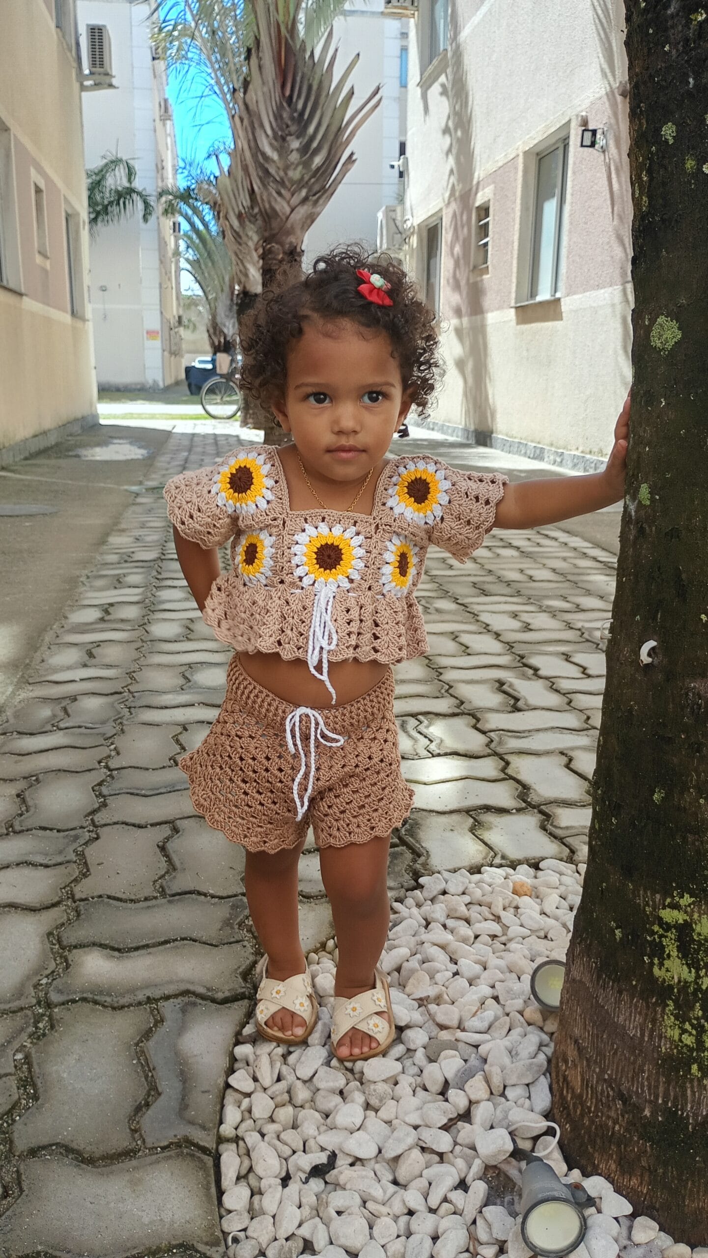 Conjunto Infantil Girassol de Crochê artesanal Fio Encantado